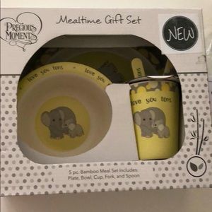 Never been used Precious moments mealtime gift set